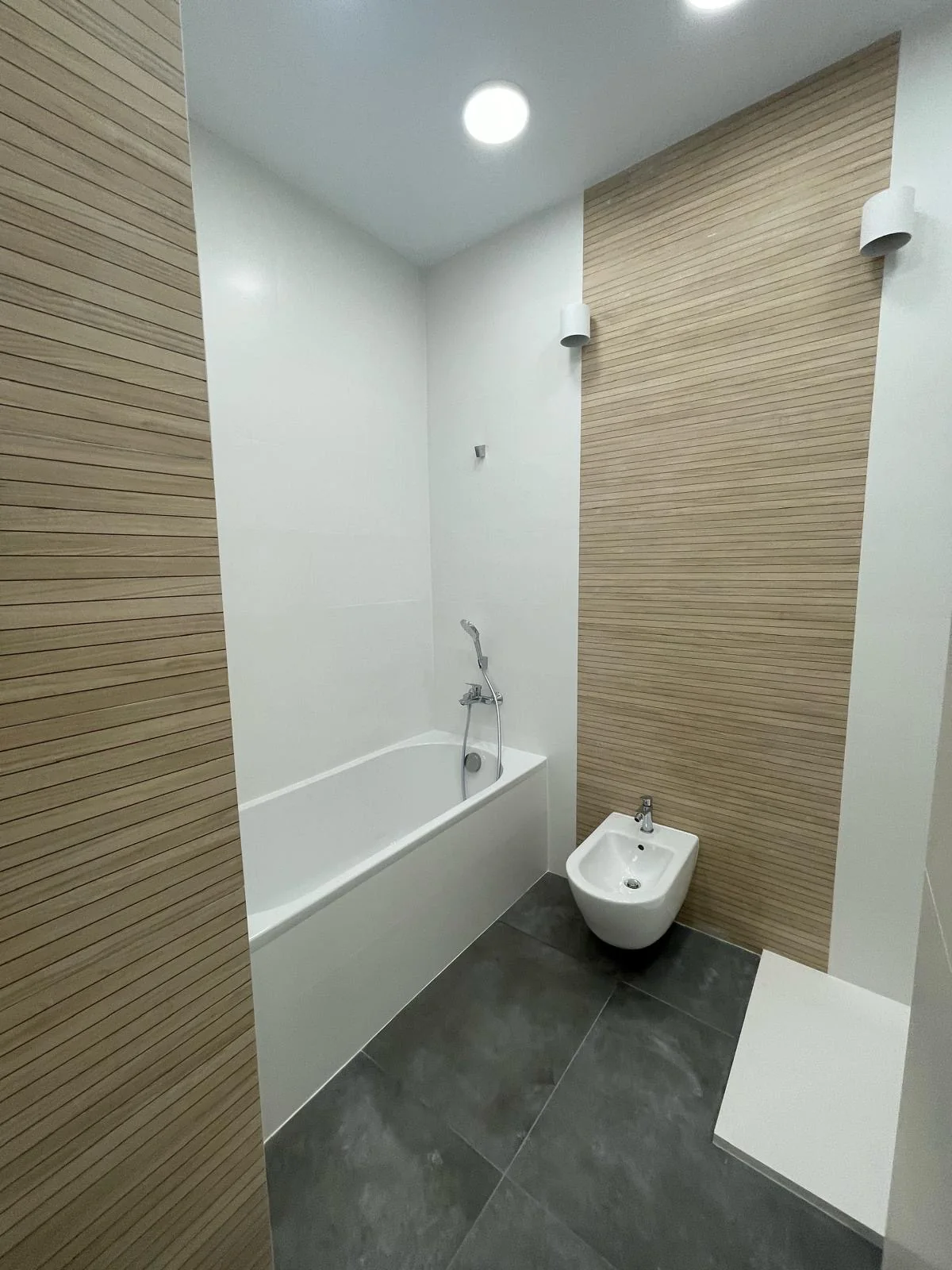 Warm bathroom finish